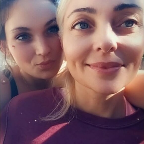 Meet your Posher, Jennifer - Picture 6 of 7